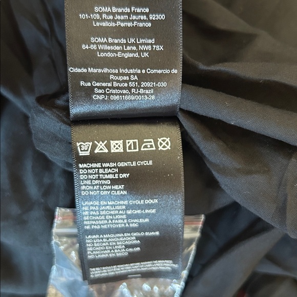 FARM RIO Black Berry Garden Long Sleeve Pleated Maxi Dress - Picture 16 of 16